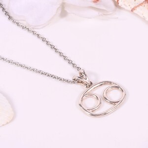 Collar del signo zodiacal Cáncer - Colgante de Cáncer de plata 925 - Joyería astrológica para mujer - Regalo de cumpleaños de junio y julio - Charm minimalista de Cáncer