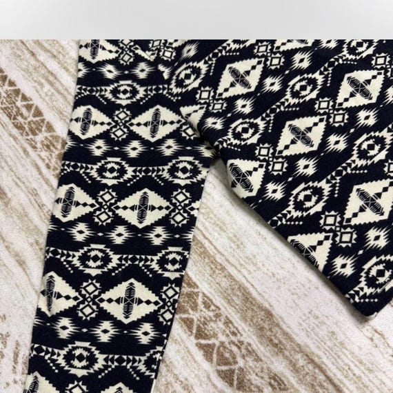 Y2K Wet Seal Aztec Print Cropped Tee Size Large - image 4