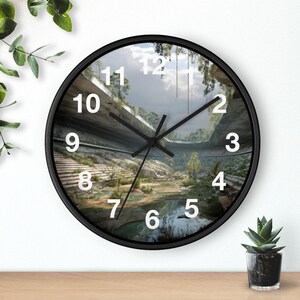 Reloj de pared reciclado de las ruinas de un estadio, pieza artística para la sala de estar, reloj de pared para la cocina, artículo imprescindible para el hogar, idea de regalo de Navidad, reloj único.