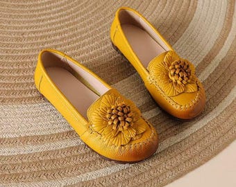 Handmade Leather Floral Loafers Women, Boho Flats Soft Sole Comfort Ballet Shoes Vintage Slip On Footwear Artisan Flower Shoes Gift for Mom