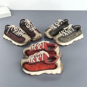 Handgjorda lädersneakers i retrostil för kvinnor, bekväma mocka-lappmönster för löpning och promenader, present till mamma, vår- och vandringsskor för camping