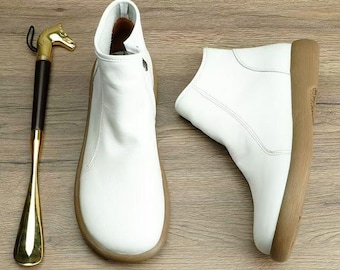 Ręcznie robione skórzane botki z miękką podeszwą, wygodne płaskie obuwie damskie, minimalistyczne botki, prezent na Dzień Matki