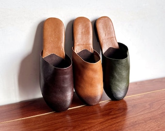 Handmade Leather Mule Slippers for Women, Vintage Distressed House Shoes, Old Money Style Leather Slides, Minimalist Indoor Outdoor Flats