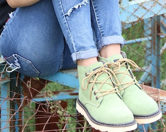 Handmade Suede Hiking Boots Unisex Leather Ankle Boots Lightweight Trekking Shoes  Outdoor Camping Footwear, Soft Sole Walking Booties
