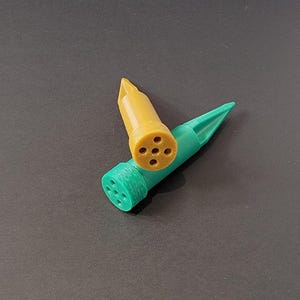 綿棒やゲッツェントチューブを収納するためのスパイク（3個または5個）。匂いを嗅ぎ分けたり、嗅覚を使った作業に使用します。