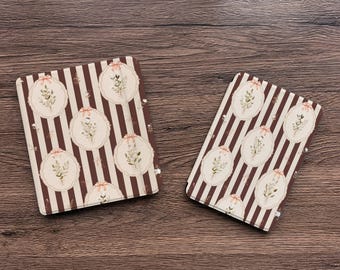 Capa removível com estampa floral vintage e fecho magnético para Kindle e Kobo, capa transparente com listras marrons e padrão botânico para e-reader, presente perfeito para amantes de livros com estilo cottagecore.