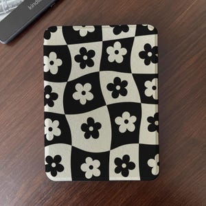 Blommigt Kobo-skal med löstagbart vågigt rutmönster, magnetiskt Kindle-skal med rem, minimalistiskt Kobo Clara-fodral, estetiskt e-läsarfodral, present till flicka