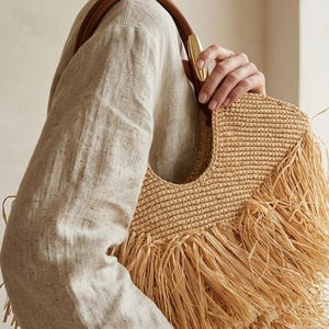 Stråväska med fransar i raffia, sommarväska med läderhandtag för stranden, vävd halmväska, bohemisk raffiahandväska
