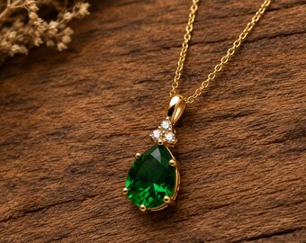 Collier pendentif émeraude en argent sterling 925, collier émeraude taille poire, délicat collier de pierre précieuse verte, bijou minimaliste à offrir à une femme.