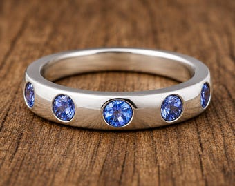 Anillo solitario de plata 925 Starling con tanzanita azul • Anillo de promesa delicado de talla redonda • Joyería hecha a mano • Anillo de piedra natal de diciembre.