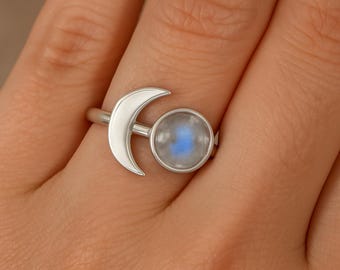 925 Sterling Silver Crescent Moon Ring with Rainbow Moonstone | Dainty Celestial Jewelry | Boho Minimalist Gift for Her