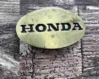 Hebilla de cinturón Honda vintage de latón macizo, fabricada en Taiwán.