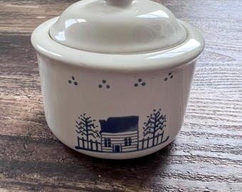 Tarro de cerámica con tapa de Lillian Vernon, estilo cabaña azul y blanca, fabricado en Japón en 1984.