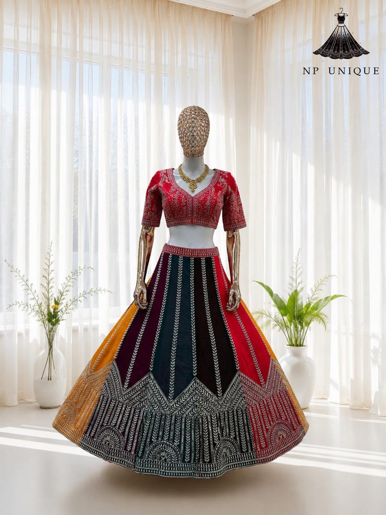 Ensemble Lehenga Choli brodé de sequins multicolores et Dupatta jaune | Vêtements de mariée pour mariage indien image 7