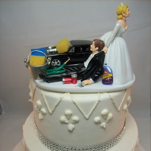 Divertido lavado de autos 1970 Dodge Charger RT Race Dom Black Auto Wedding Cake Topper Mr Mechanic Love Mrs Baby