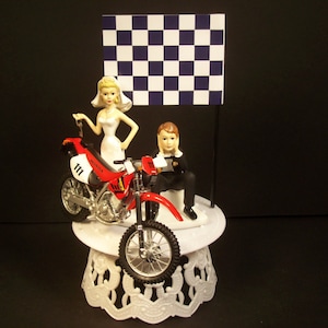 Got the key - Dirt Bike Red HONDA 400 R xr Bride and Groom Funny Bike Wedding Cake Topper Groom&#39;s Cake