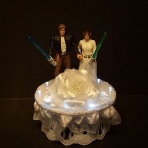 Star Wars Princess Leia Han Solo Bride and Groom W/White Lights Lace White Flower Wedding Cake Topper