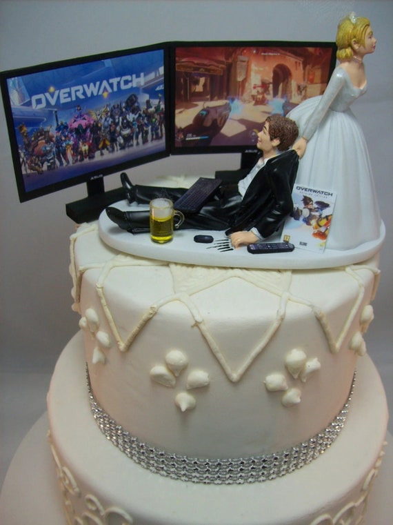 Computer Monitor Cake Funny Wedding Cake Toppers With Computer These Gamer Wedding Cake