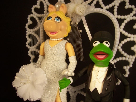 KERMIT the Frog in Black Tux & Miss Piggy Wedding Cake Topper FUNNY the  MUPPET Show Mayhem - Etsy