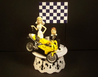 J’ai la clé - Moto Jaune DUCATI 749 S Superbike Bride and Groom Funny Bike Wedding Cake Topper Groom’s Cake