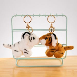 Soft Plush Tiger Keychain Pendant – Animal Toy for Backpacks | 11cm