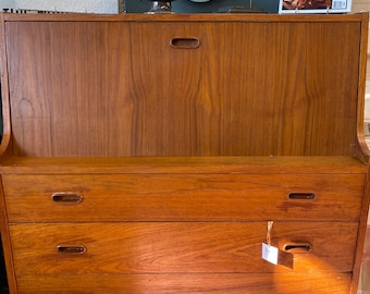 Hayden- MCM desk