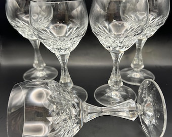 Zestaw 5 kieliszków do wina z kryształu szlifowanego w stylu vintage, eleganckie europejskie kieliszki kryształowe, małe kielichy, zestaw barmański, kieliszki do toastu weselnego, połowa XX wieku