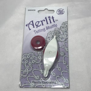 Aerlit Tatting Shuttle with 2 Bobbins - Your Choice of Color