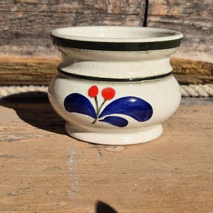 Vintage Waechtersbach planter with hand painted folk art floral pattern, West Germany, 1960s