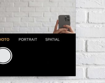 Moderner Kamera-Spiegel, digital bedruckte Dekota & Plexi silber, einzigartiges Wanddekor, ästhetisches Wohngeschenk
