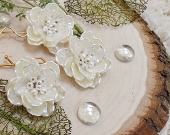Ivory Pearl Flower Hair Pins | Wedding Day Bridal Hair Accessories | Gold Bobby Pin Clips | Floral Rose Hair Decoration | Pearl Hair Pins
