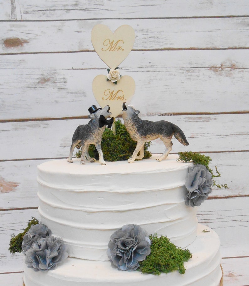 Howling Gray Wolves Wedding Cake Topper Bride & Groom Wolf | Etsy