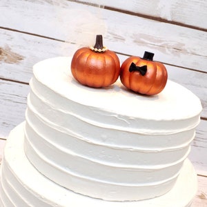 Fall Wedding Pumpkin Cake Topper Bride & Groom Pumpkins Miniature Pumpkin Wedding Cake Topper Autumn Wedding Decor Copper Pumpkins image 1