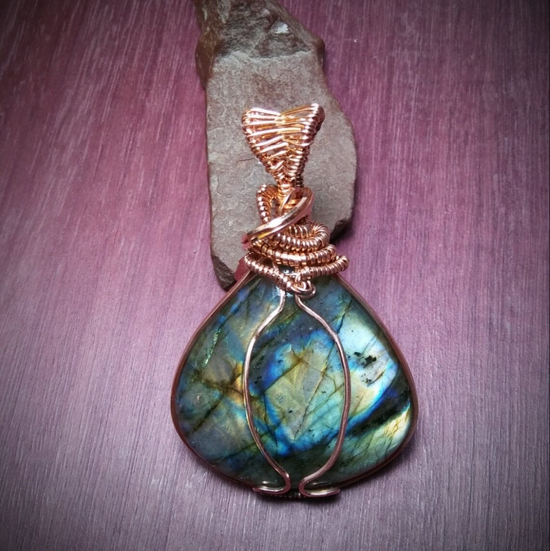 hand made setting Model Jb#100. Green Copper Yellow Pendant LABRADORITE Spectrolite WIRE WRAPPED,100 Blue