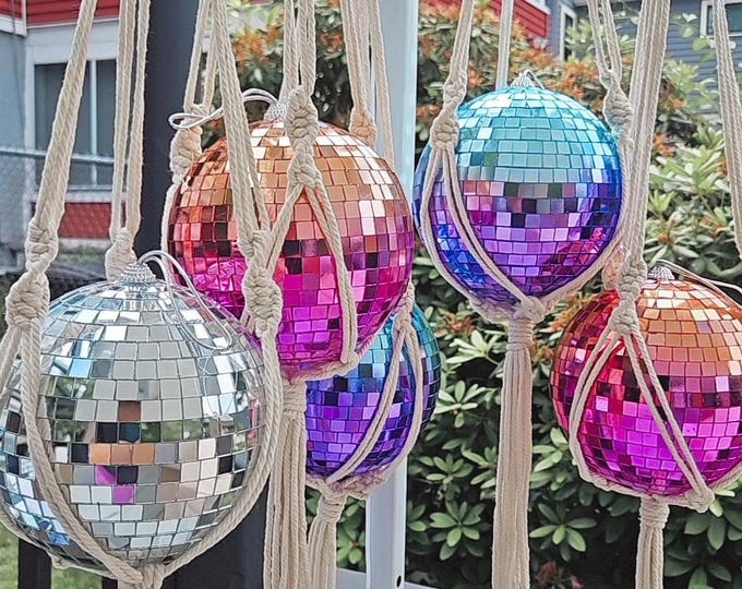 Hanging Macramé Disco Ball, Boho Décor, Dopamine Décor, Rainbow Maker, Disco Ball Décor, Colored disco Ball, Light Catcher