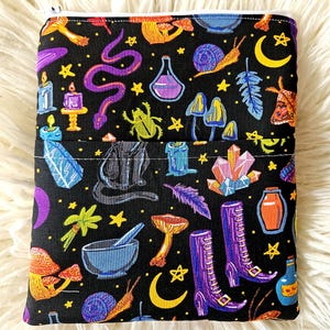 Witchy potions Padded Kindle E Reader or Book Sleeve w/ Pocket, Padded E reader Sleeve, Book sleeve, Gifts for Book Lovers, Bookworm