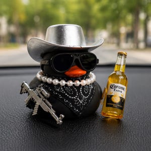 Gangster Anka Bilberlock – Rolig Anka Bilprydnad, Instrumentbräde Dekor Anka, Cool Bilinredning Tillbehör, Mini Anka Figur, Unik Bildekor