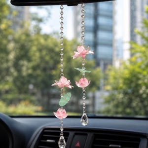 Rückspiegelanhänger in Rosa Lotusform, Kristall-Autoanhänger, florale Autodekoration, Lotus-Sonnenfänger, niedlicher Autoschmuck