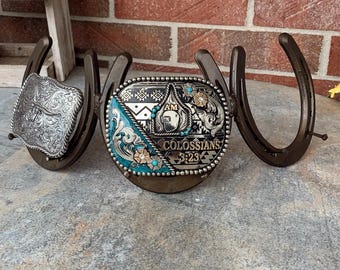 Curved Triple Belt Buckle Display