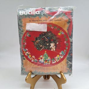 Bucilla Christmas tree skirt felt applique kit Christmas Teddy Bears 43&quot; round vintage 1994 sealed original packaging