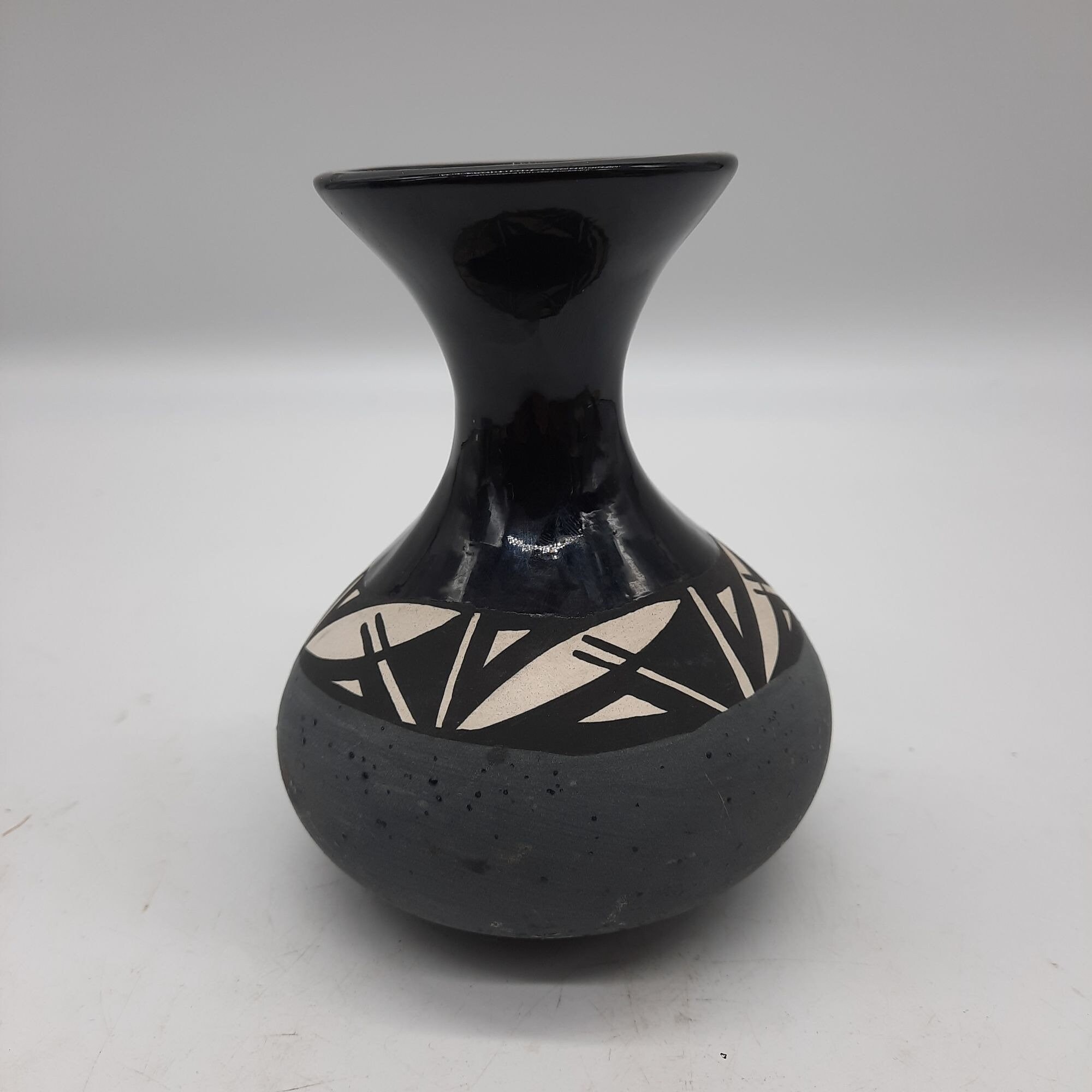 Dorothy Torivio Native American Acoma Pueblo Pottery Vase Black