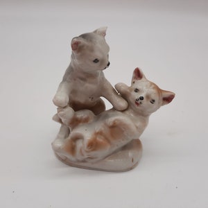 Vintage playful ceramic kitten figurine hand painted made in Japan kitsch decor