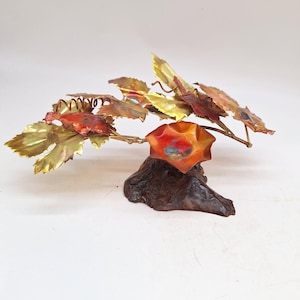 Escultura Brutalista Vintage de Folhas de Cobre: Decoração em Madeira Burl dos anos 70