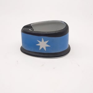 Vintage porseleinen individuele asbak, traan, blauwe en zwarte ster