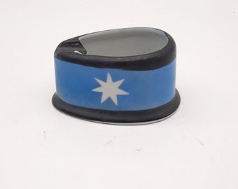 Cenicero individual de porcelana vintage, forma de lágrima, estrella azul y negra