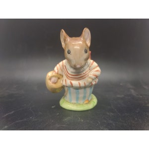 Vintage Beswick Beatrix Potter Mrs Tittlemouse Gold Oval 1961