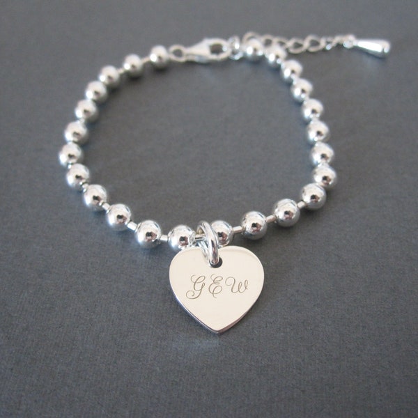 Bracelet prénom gravé en argent sterling à breloques coeur - Bracelet prénom personnalisé - Cadeau pour elle - Cadeau pour fille