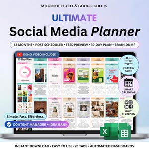 Może przedstawiać: Biały ceramiczny kubek z czarnym uchwytem i napisem "But First, Coffee" pogrubioną, czarną czcionką. Kubek jest umieszczony na neutralnym tle, podkreślając jego prosty design.