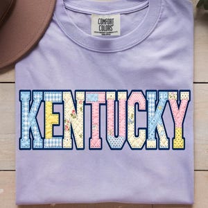 Litera Kentucky Patchwork PNG | Wzór uniwersytecki Preppy Varsity Kentucky | Litery z kwiatowymi motywami PNG | Projekt koszulki Spring State | Pobieranie cyfrowe