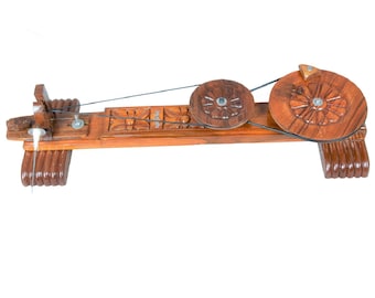 Kisan Charkha Deluxe spinnrock handgjord i Indien.